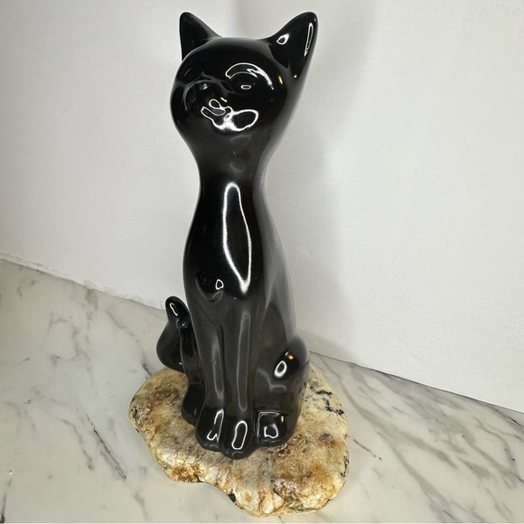Black Ceramic Cat Figurine – Heart Detail – Like New - Picture 3 of 6
